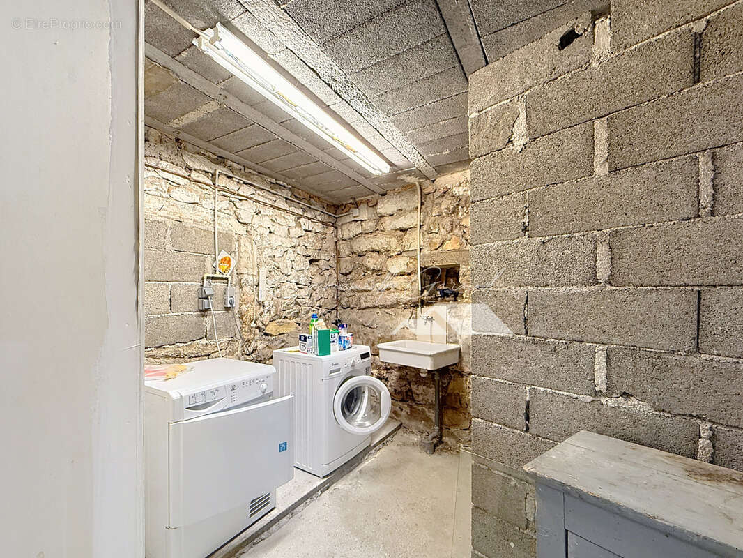 Maison à MOSTUEJOULS