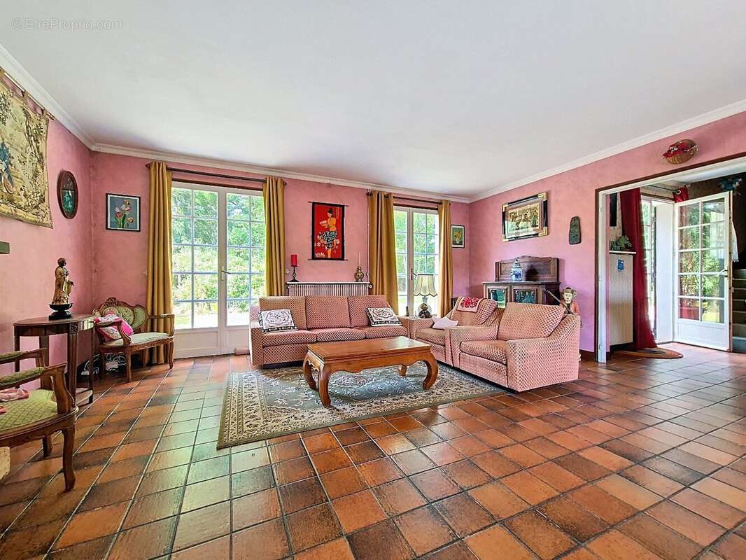 Maison à VARENNES-CHANGY