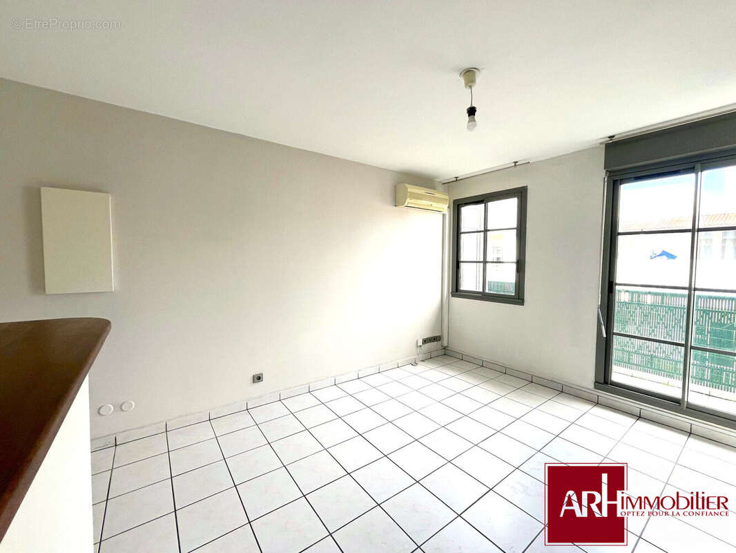 séjour1 - Appartement à SAINT-DENIS