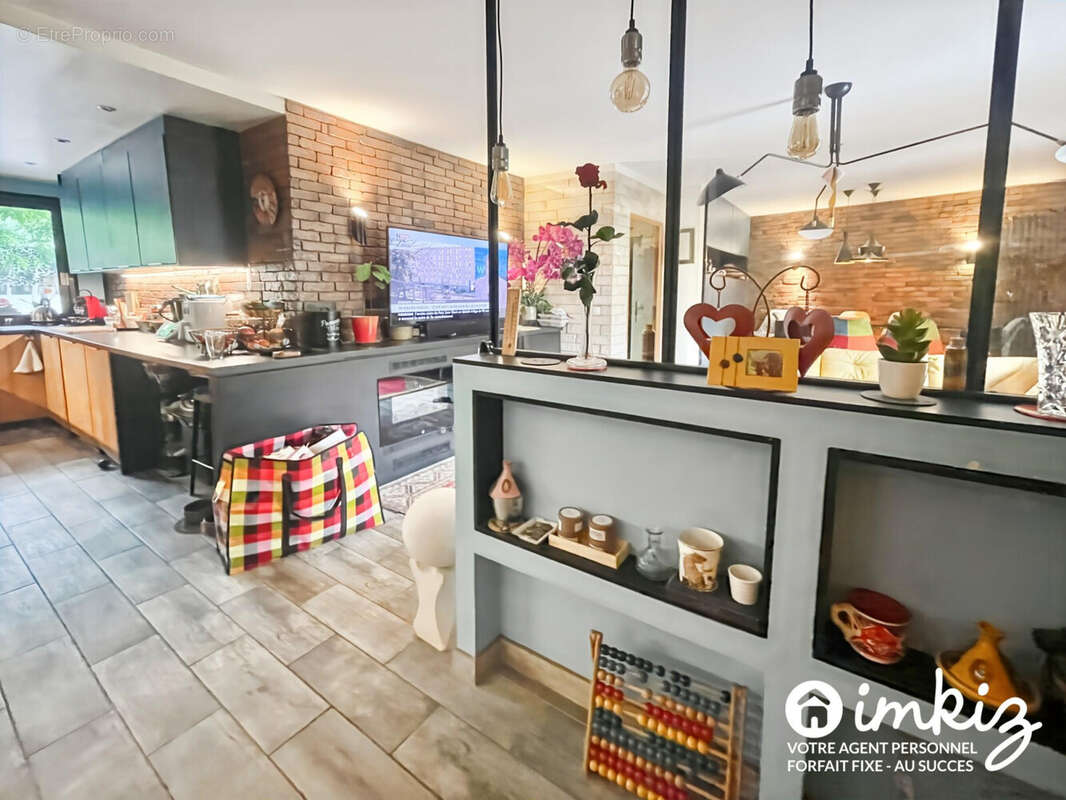 Appartement à PARIS-19E