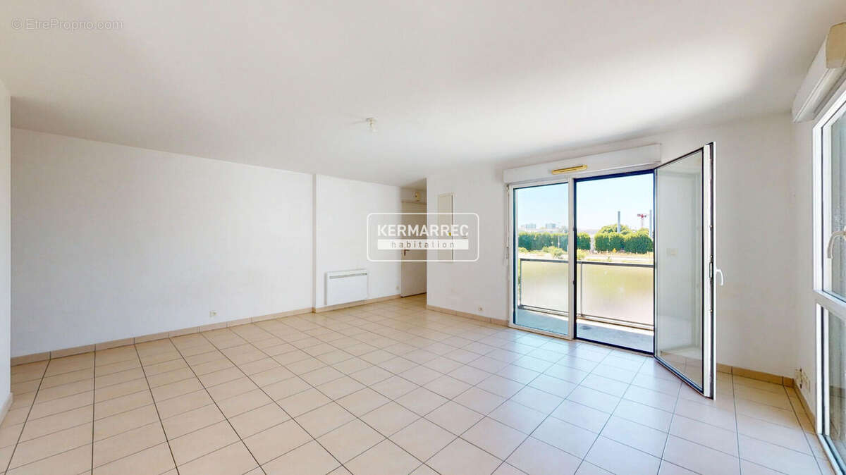 Appartement T3 / Garage - GRENERAIE - photo 2