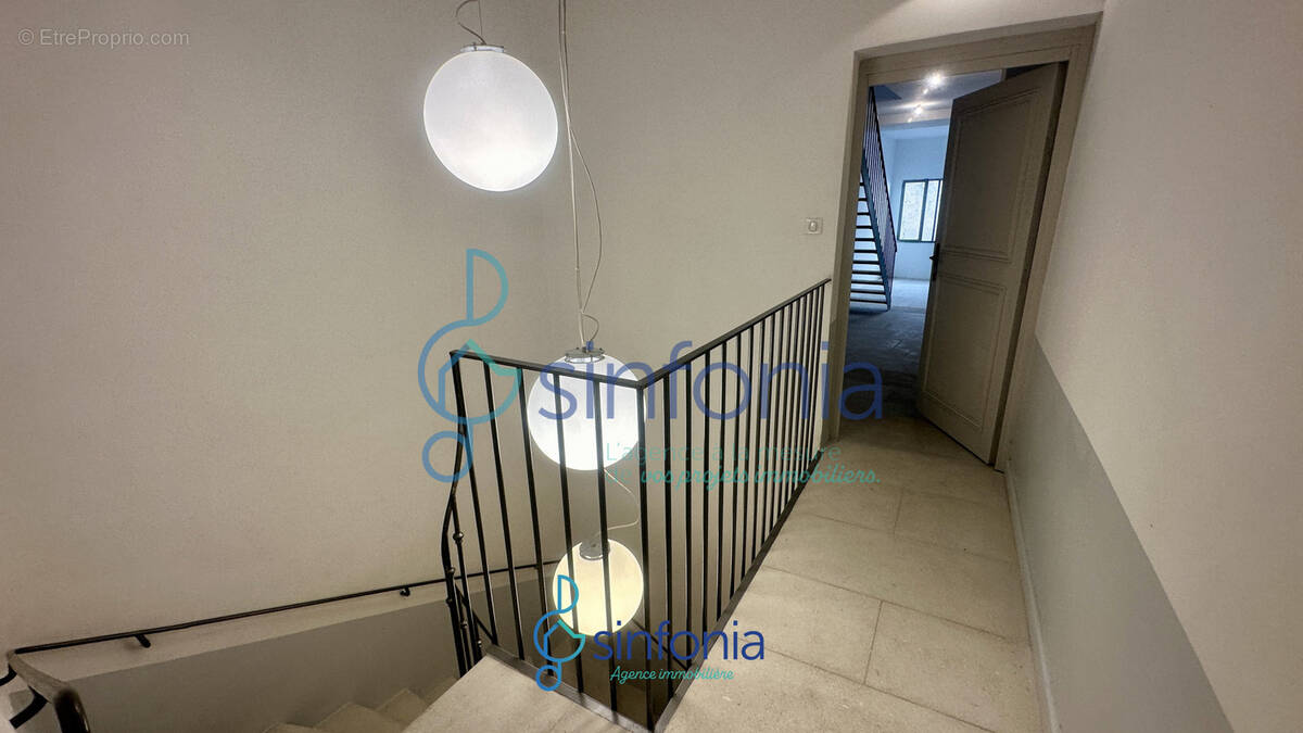 Appartement à UZES