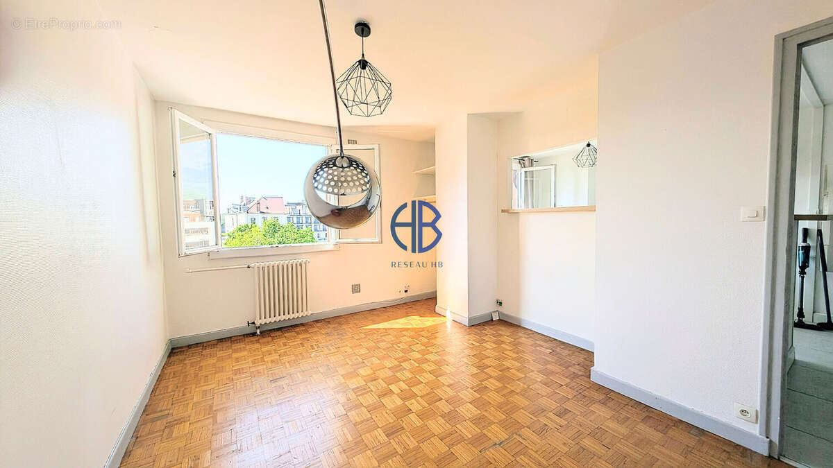 Appartement 1 bis de 34 m² Quartier des Eaux Claires - photo 7