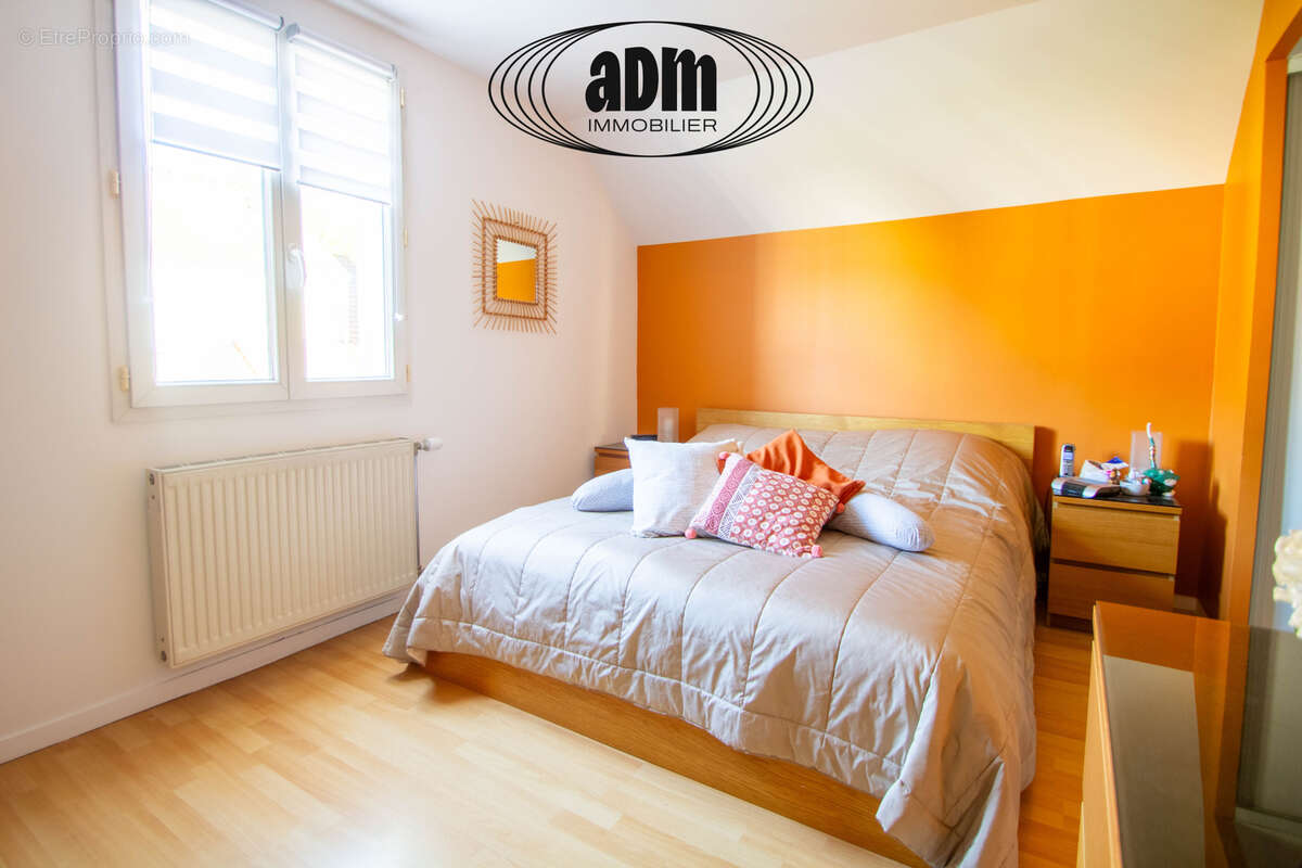 Maison à MAGNY-LE-HONGRE