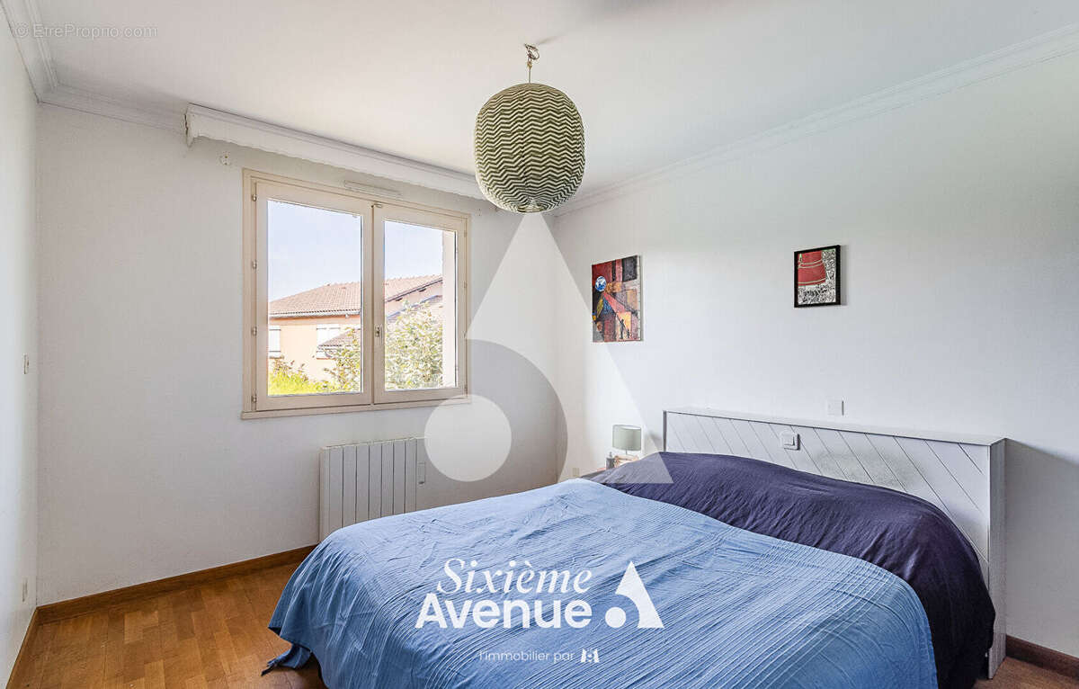 Maison familiale avec jardin, piscine et sous-sol complet - photo 9