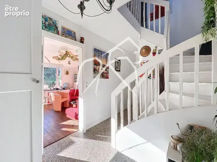 Maison familiale 7 pièces avec jardin, 5 chambres, piscine et double accès – Rouen – 161 m² - photo 4