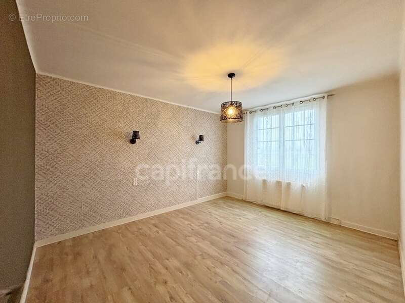 Maison à PLONEVEZ-PORZAY