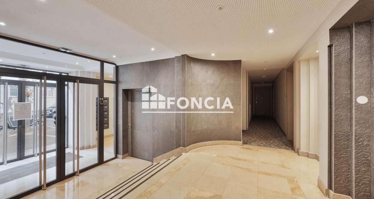 Appartement à ISSY-LES-MOULINEAUX