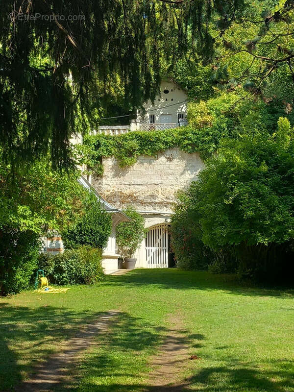Maison à MONTRICHARD