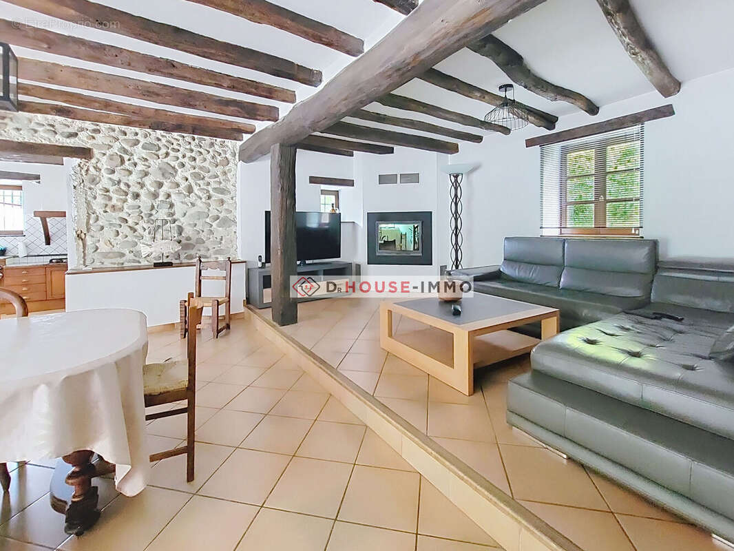 Maison 152 m² à Vourey  - photo 4