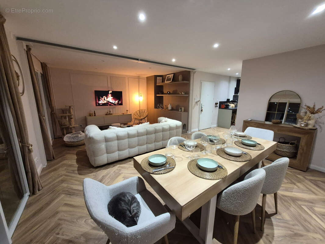 Appartement à CUERS