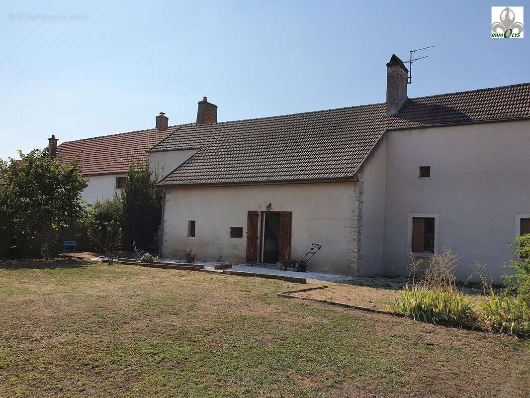 Maison à RUFFEY-LES-BEAUNE