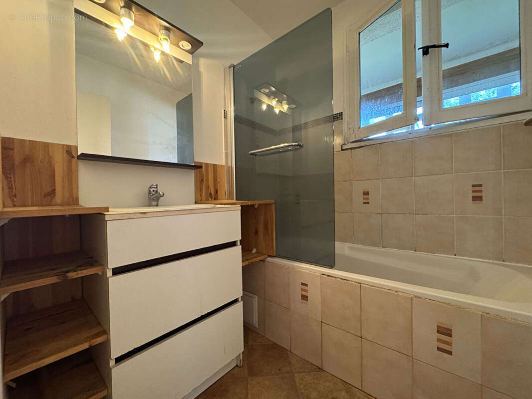 Appartement à TONNAY-CHARENTE