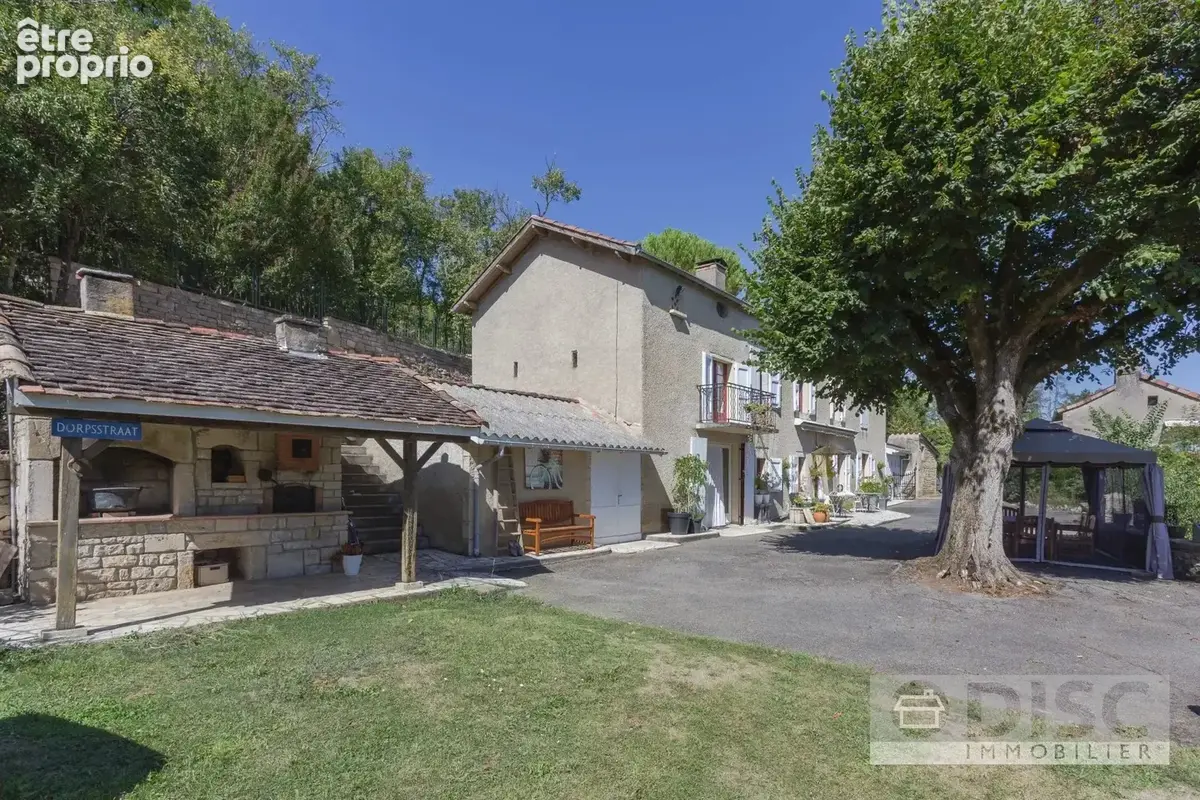 Maison avec appartement indépendant, grand jardin et dépendances. - photo 3
