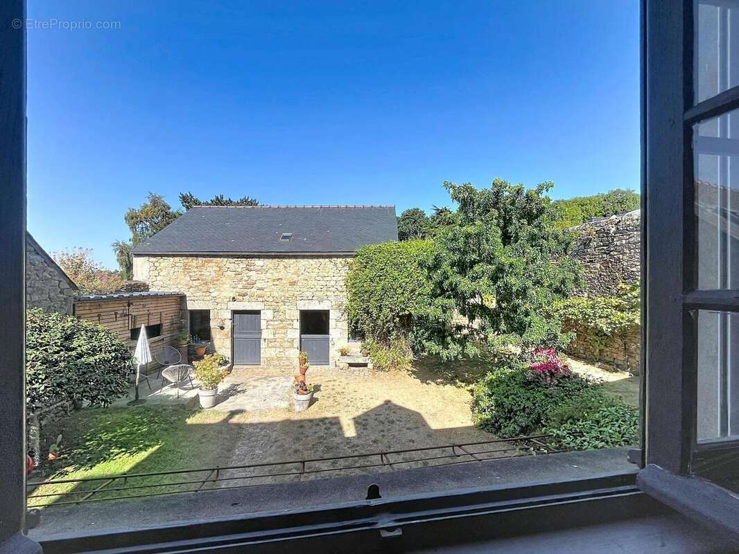 Maison 225 m² à Guingamp  - photo 8