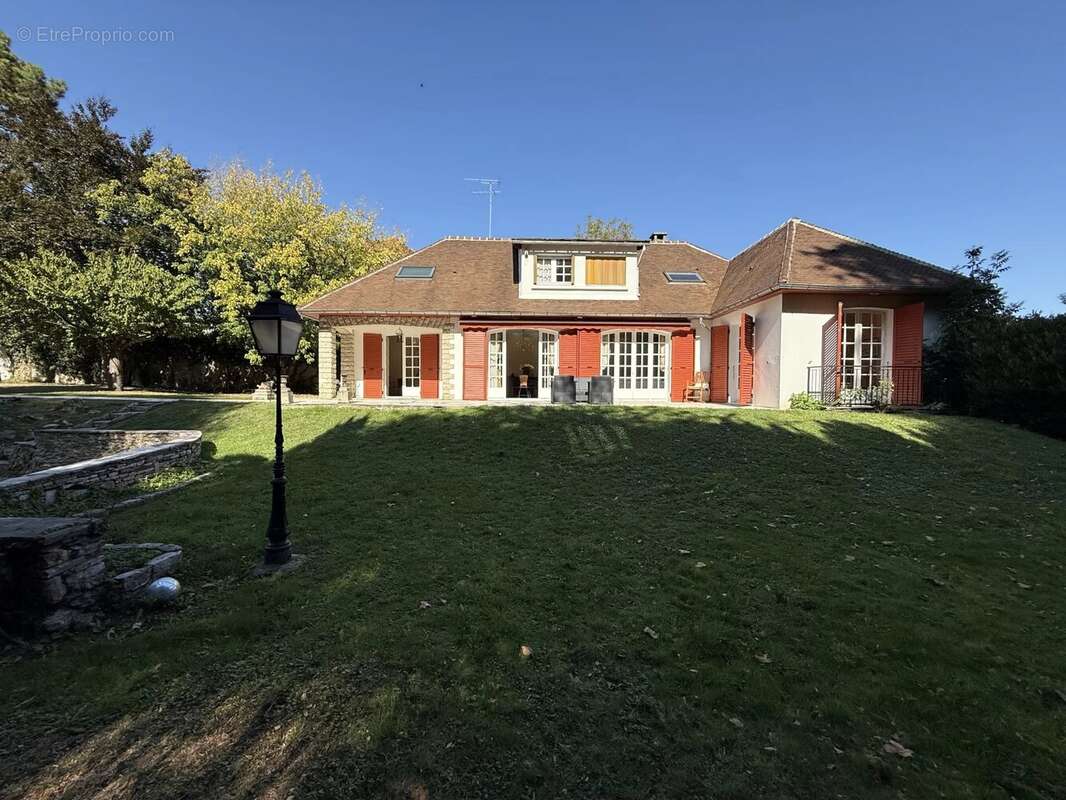 Maison à VILLECRESNES