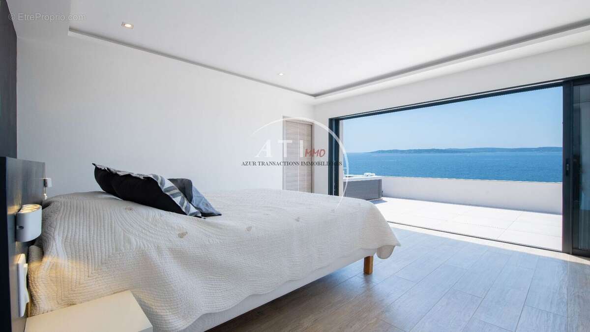 Maison 271 m² à Sainte-Maxime  - photo 4