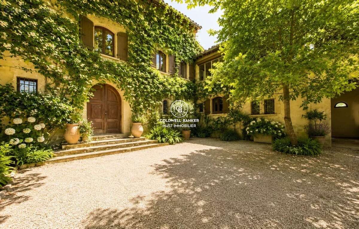 Bastide d'exception au cœur d'un parc arboré de 2.5 hectares - photo 26