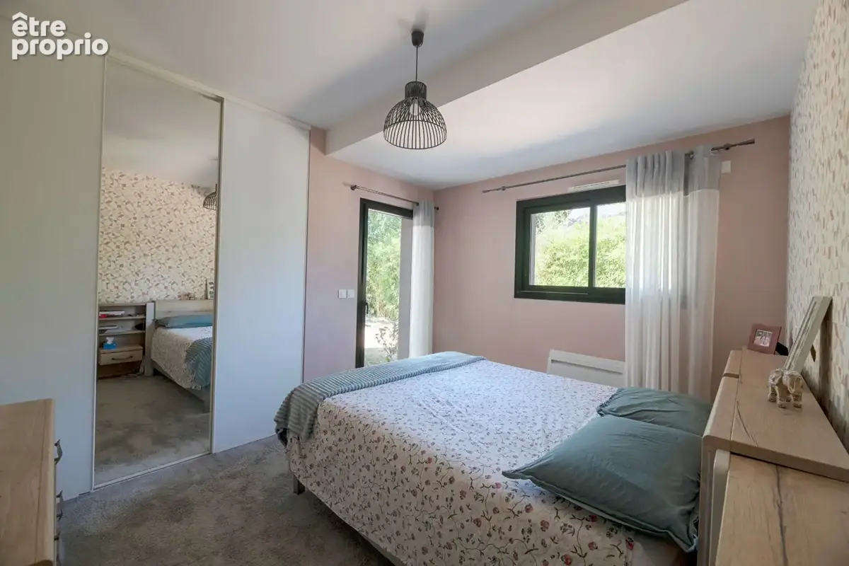 A VENDRE - AGENCE GIBOIRE BRUZ - Maison contemporaine d'environ 174m² - GUICHEN dans un quartier prisé - photo 5