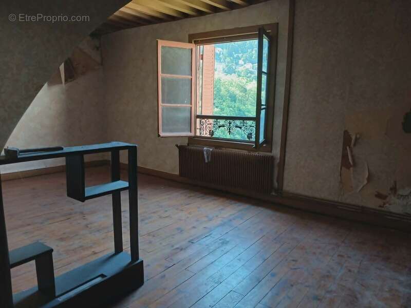 Appartement à THIERS