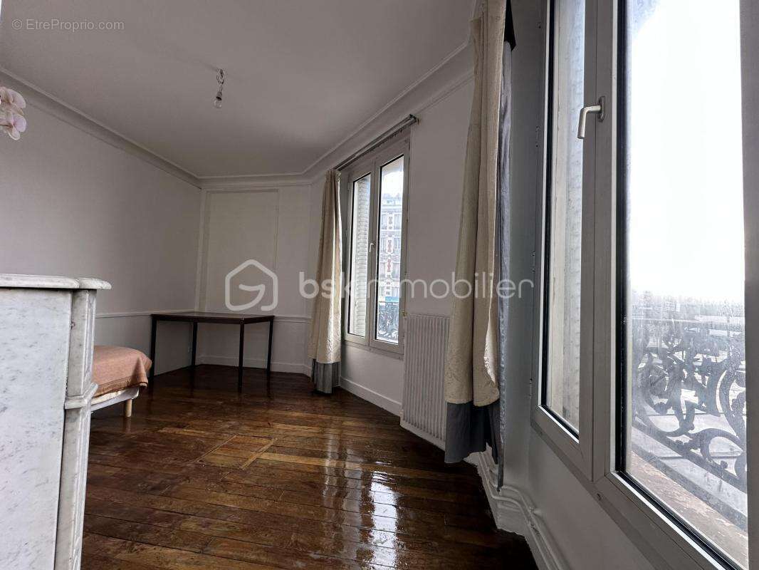 Appartement à AUBERVILLIERS
