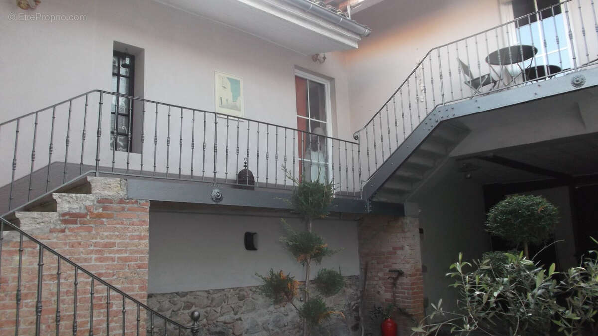Maison à CONDRIEU