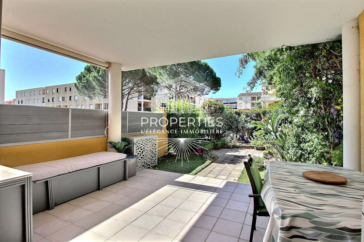 Appartement à BORMES-LES-MIMOSAS