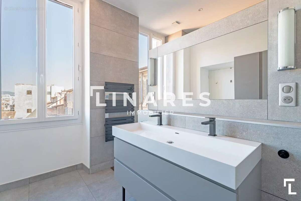 Appartement à MARSEILLE-6E