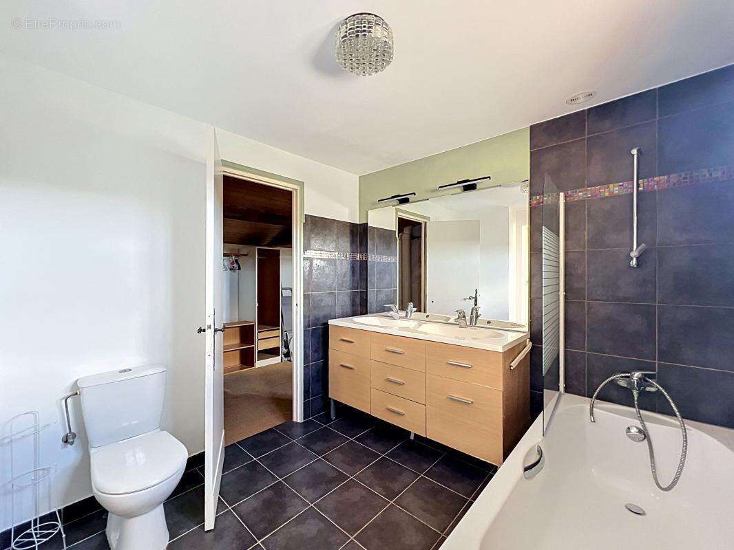 Appartement à MOUGINS