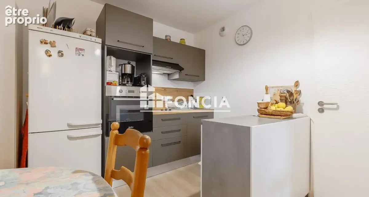 LES SABLES D'OLONNE - POUR INVESTISSEURS - Appartement T2 avec terrasse et parking couvert dans résidence de 2023 - photo 4