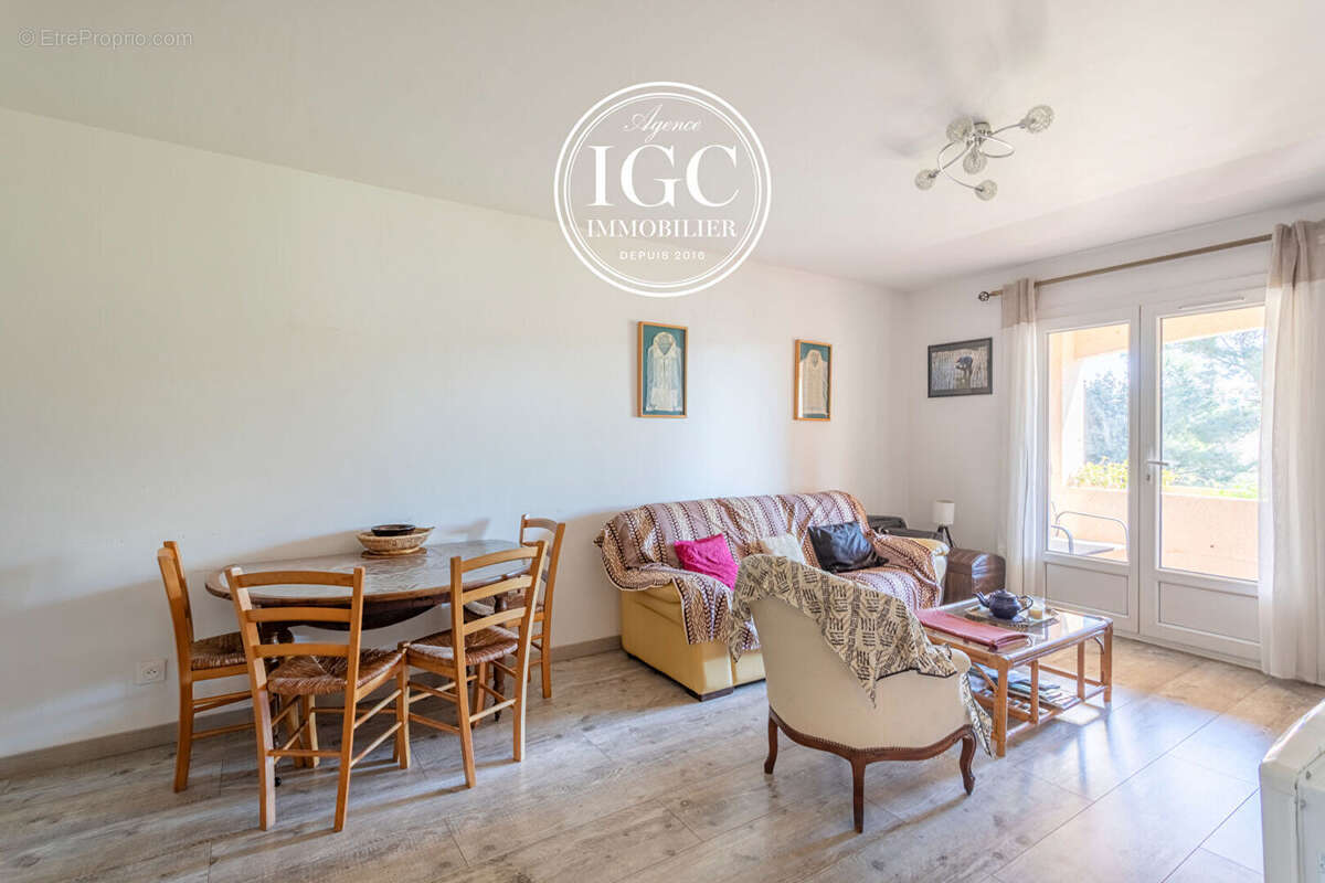 Appartement à CARRY-LE-ROUET