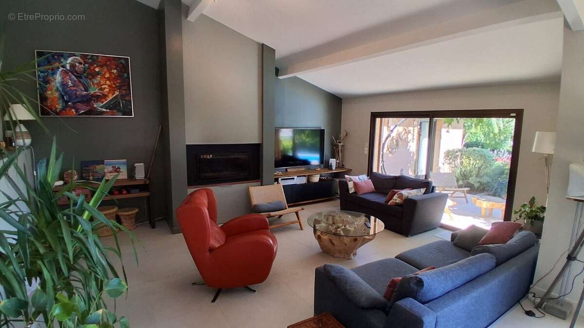Maison à DREMIL-LAFAGE