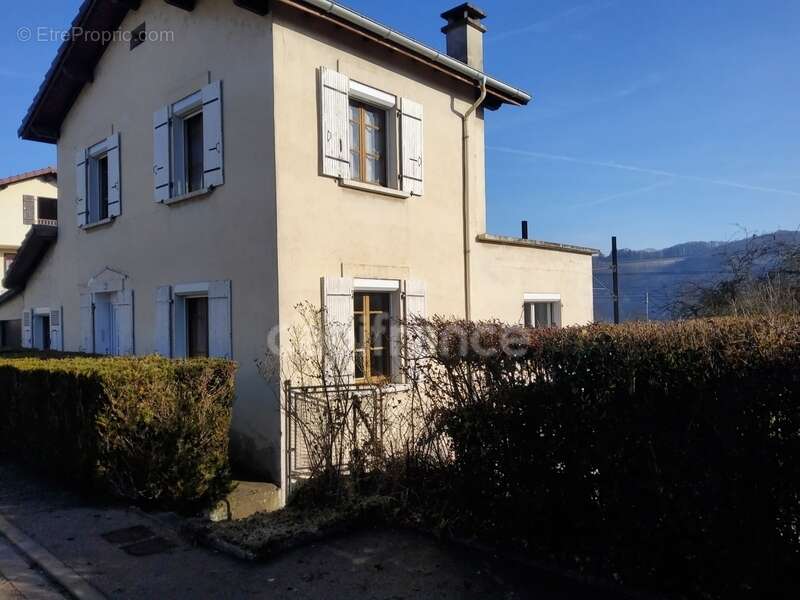 Maison à BELLEGARDE-SUR-VALSERINE