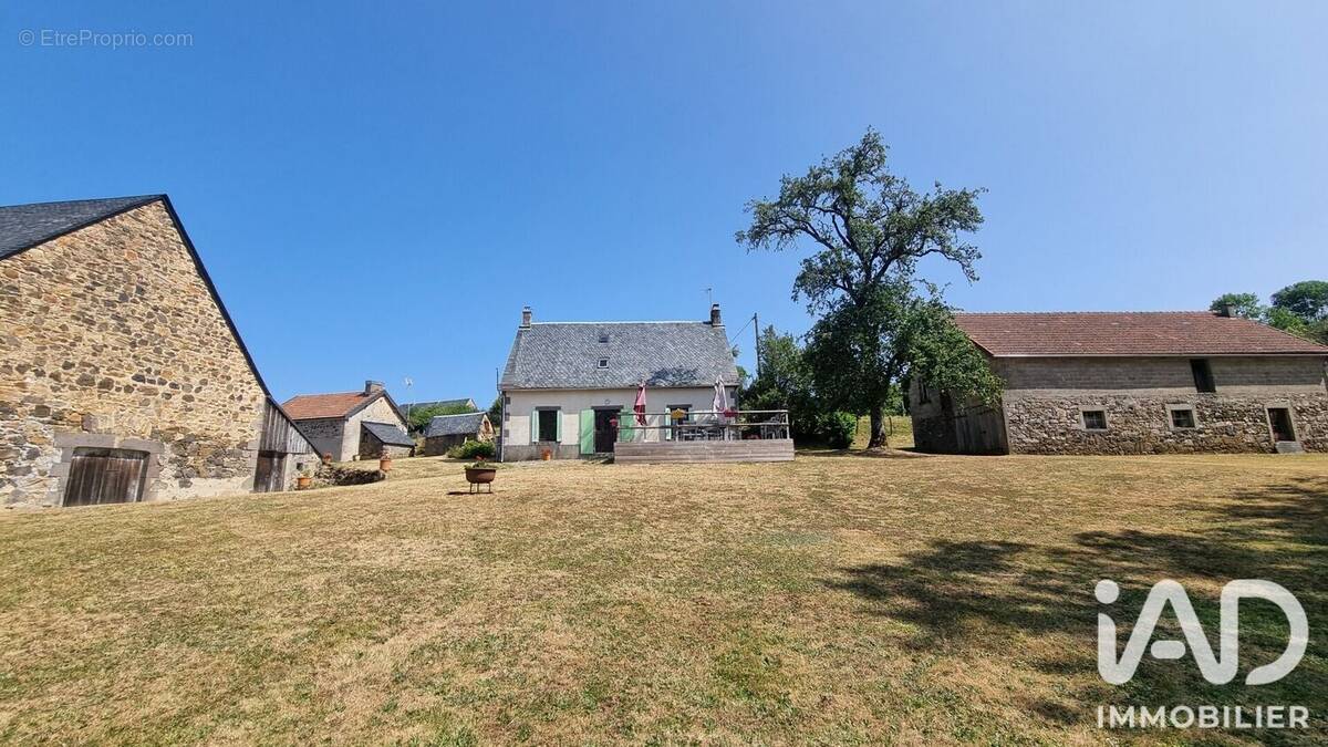 Photo 1 - Maison à TAUVES
