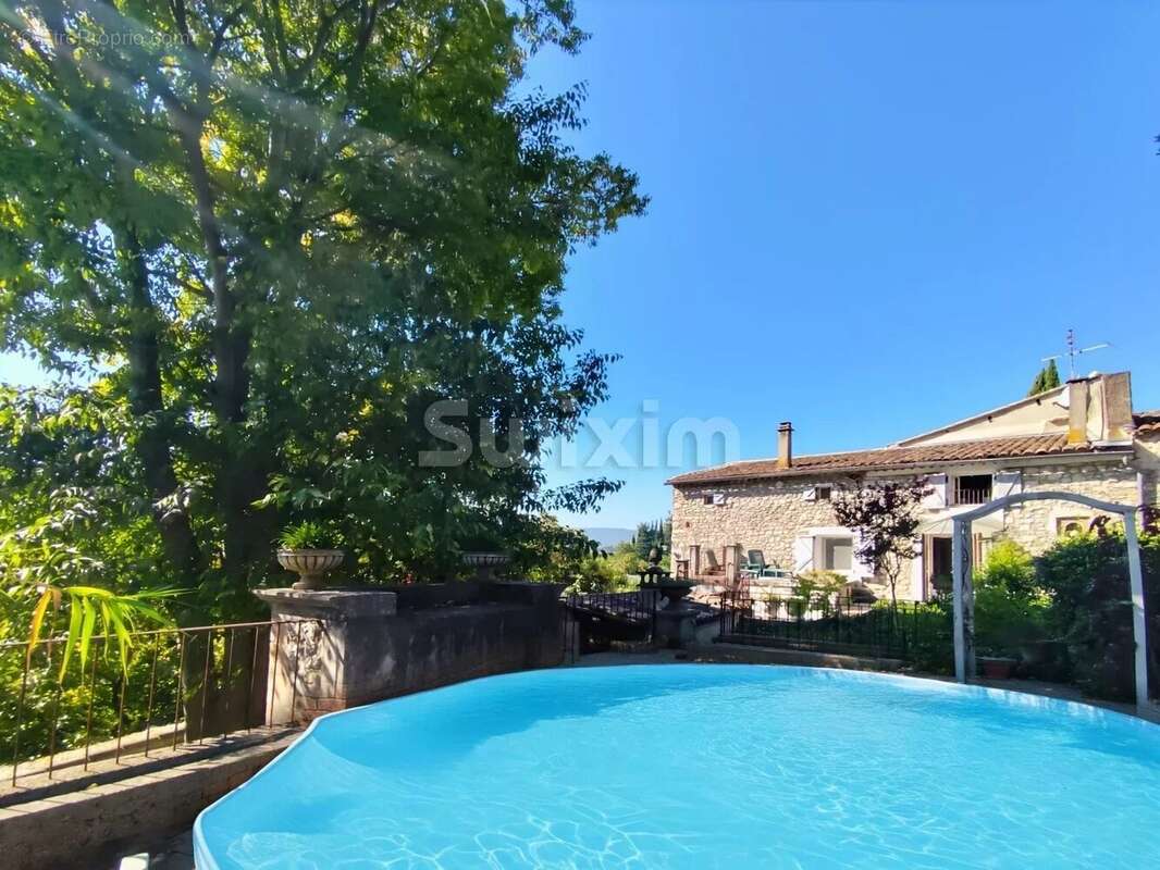 Maison à SAINT-MONTAN