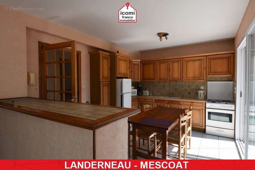 Finistere - landerneau (29800) - a vendre - maison individuelle de 134 m²- 5 chambres - jardin clos de 1100m² - sous sol complet - photo 5