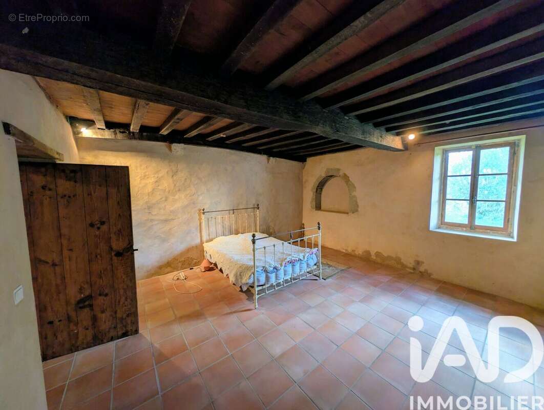 Maison 350 m² à Saint-Etienne-D'orthe  - photo 9