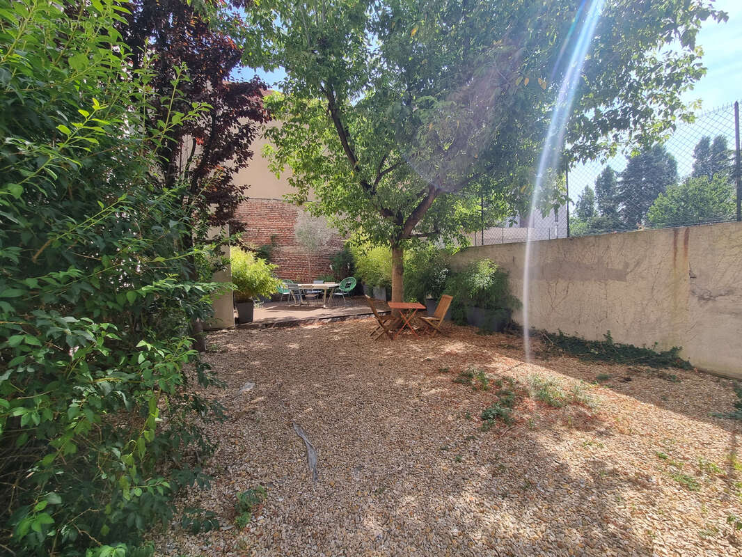 Maisons-alfort charentonneau - 3p 50.57m2 avec jardin partage - parking - photo 4