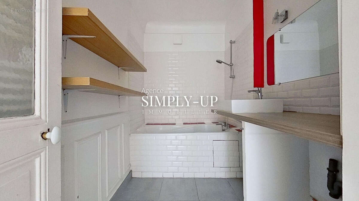 Appartement à PARIS-14E