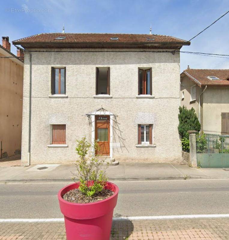 Appartement à LES AVENIERES