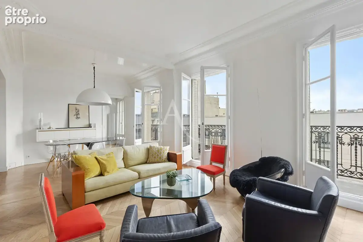Appartement de standing  5 pièces - Secteur Marché Lebon - Dernier étage avec vue Tour Eiffel & Arc de Triomphe - photo 5