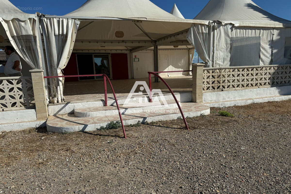 Commerce à SAINT-LAURENT-D&#039;AIGOUZE