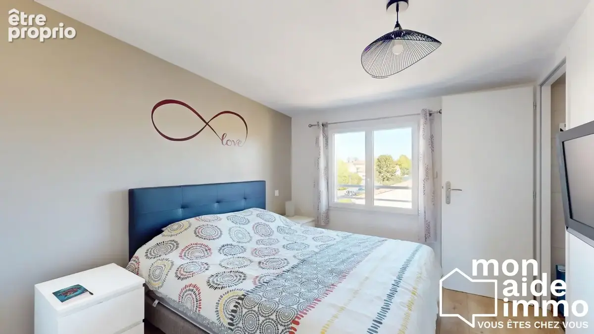 Maison 5 pièces 110 m² à vendre à Fargues-Saint-Hilaire (33370) - photo 6