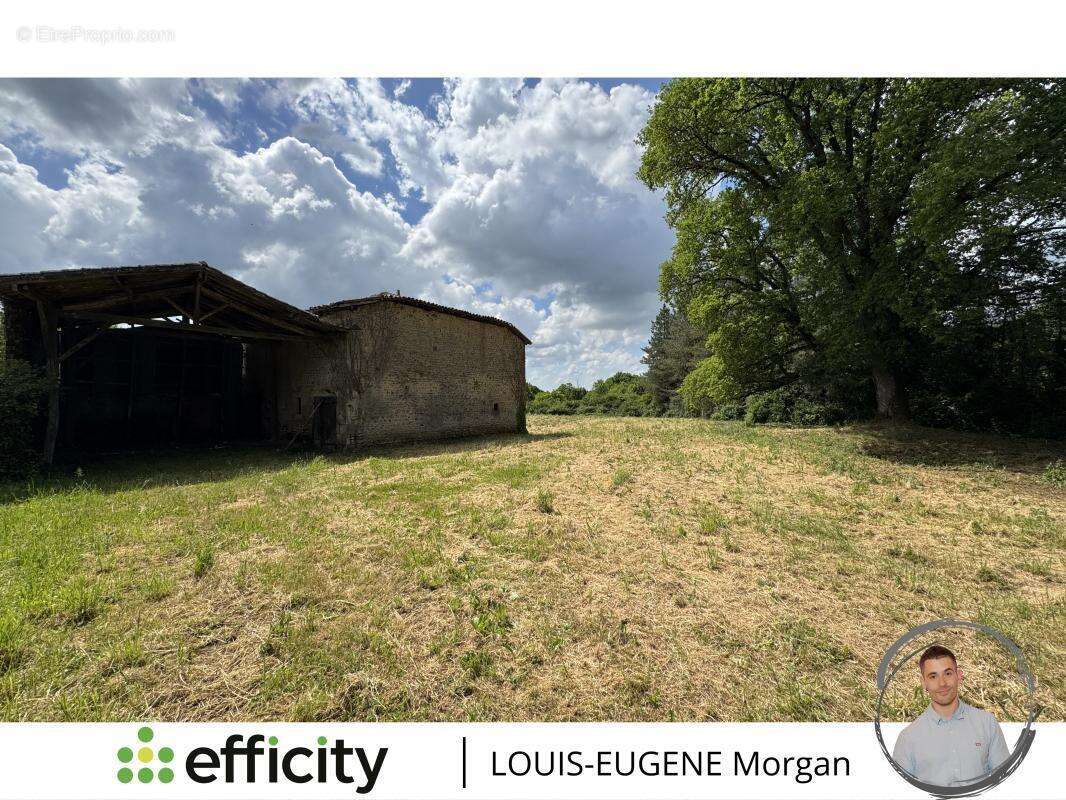 Maison à CHAMPAGNE-SAINT-HILAIRE