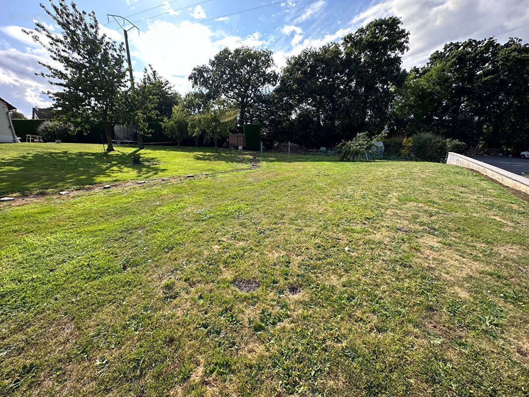 Terrain à BAYEUX