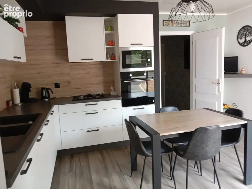 Maison de village 123 m2, 3 chambres ,bureau, 983 m2 terrain - photo 2