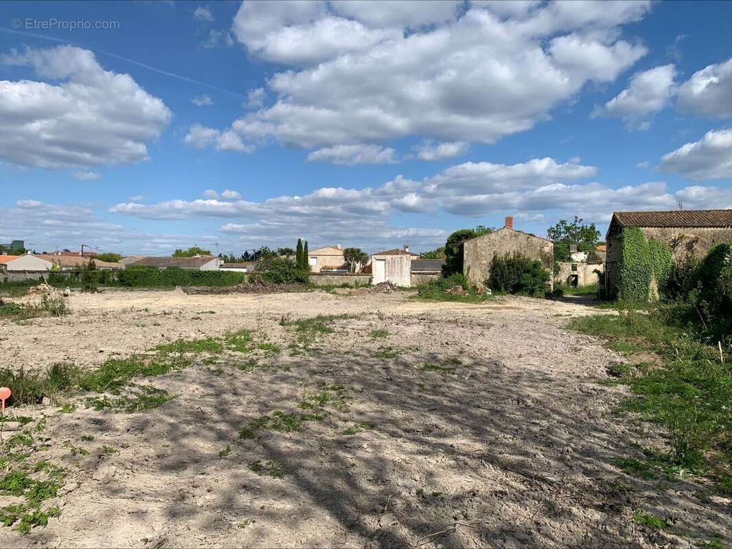 Terrain à VERINES