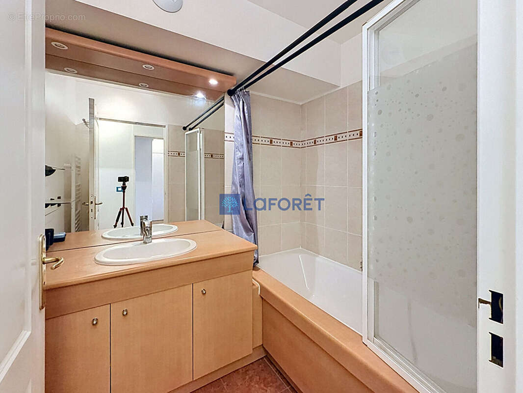Appartement à SURESNES