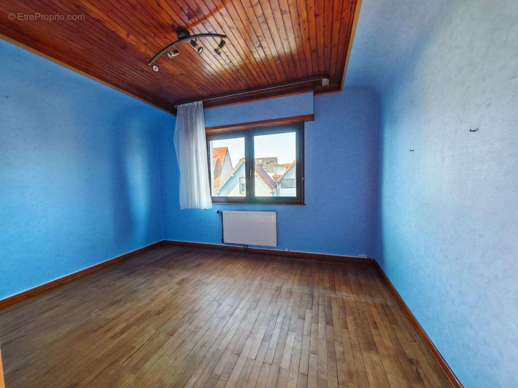 Maison 7 pièces - 4 chambres - Sous sol - Terrain 8.5 ares - photo 12