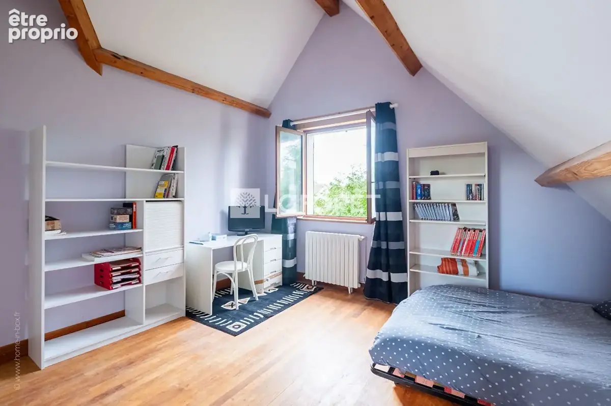Maison de caractère de 256 m² sur terrain de 952 m² - La Celle-Saint-Cloud - photo 12